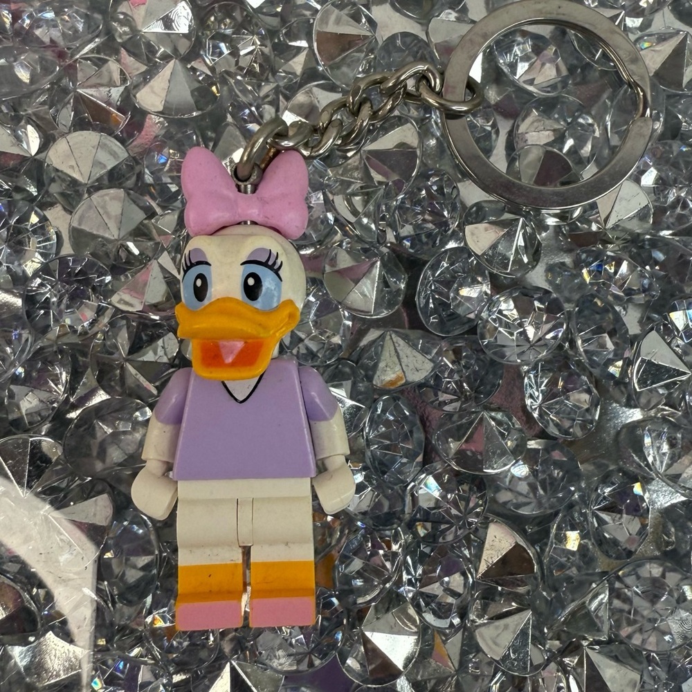 Disney Daisy Duck LEGO-style Keychain - Pink & Purple